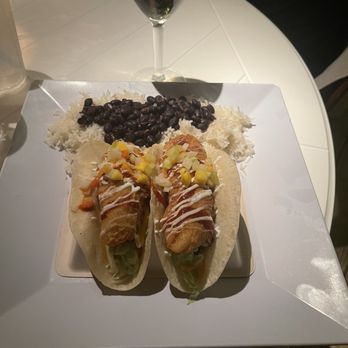 U-Tiki Beach - Hogfish tacos - Seafood Near Me - Jupiter, Florida
