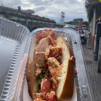 Pike Place Chowder - Sad Connecticut-Style Lobster Roll - Served Warm ($33 after tax) - Seafood Near Me - Seattle, Washington Pike Place Chowder - Sad Connecticut-Style Lobster Roll - Served Warm ($33 after tax) - Seafood Near Me - Seattle, Washington