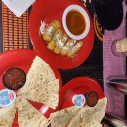Cheetah - Hallandale Beach - Let's eat at Cheetah Hallandale. We have the best mozzarella sticks & chicken & shrimp quesadilla.