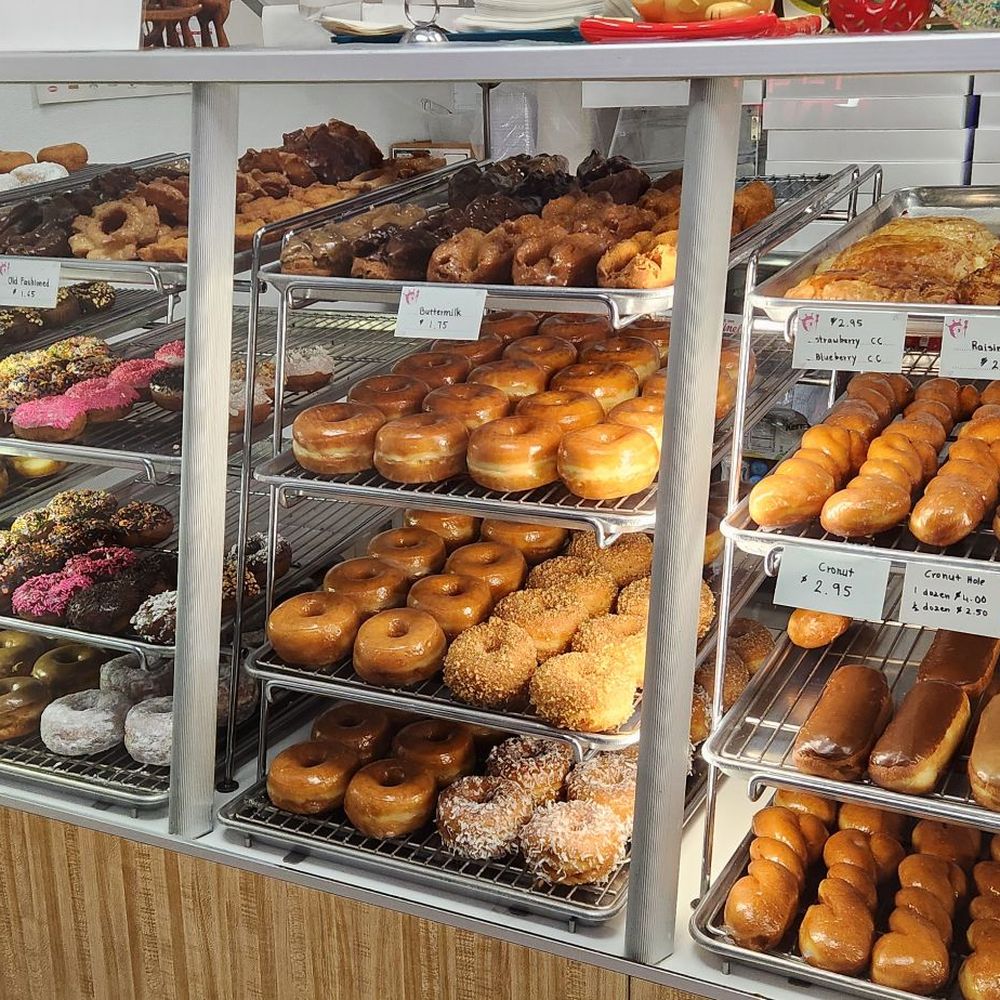 King Donuts - Average looking donuts - Donuts Near Me - Temecula, California King Donuts - Average looking donuts - Donuts Near Me - Temecula, California