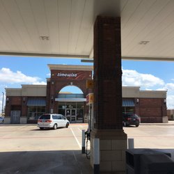Shell - Front of convenience store