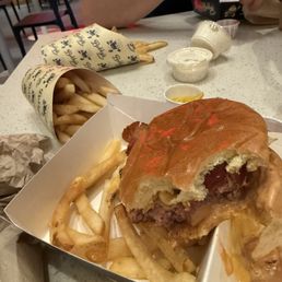 Fries changed, burger changed, are we at McDonald's now for $20? What a disappointment Fries changed, burger changed, are we at McDonald's now for $20? What a disappointment