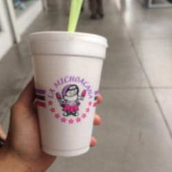 La Michoacana - Mi favorita: fresa con horchata.