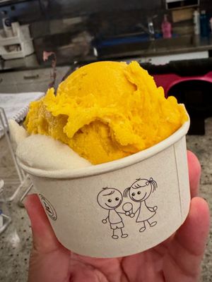 Ed's Real Scoop - Leslieville by null