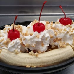 Bob's Frozen Custard - Day-o Banana Boat! Yummy!