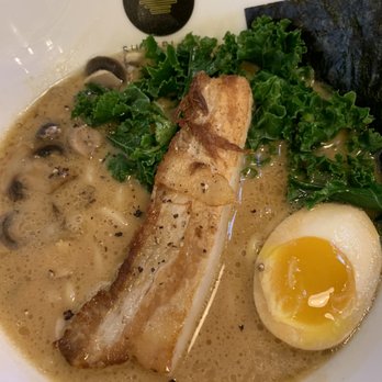 Silverlake Ramen - Garlic truffle ramen with pork - Ramen Near Me - Atlanta, Georgia Silverlake Ramen - Garlic truffle ramen with pork - Ramen Near Me - Atlanta, Georgia
