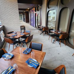 Pigeon and Whale - Outside seating