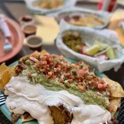 Los Gallos Taqueria