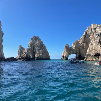 Cabo Sailing Ocean Adventures - Brief stop at the famous Arch - Boating Near Me - San Cabo Lucas, BCS Cabo Sailing Ocean Adventures - Brief stop at the famous Arch - Boating Near Me - San Cabo Lucas, BCS