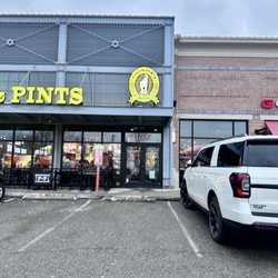 Pies & Pints - Outside of restaurant