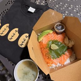 Salmon donburi Salmon donburi