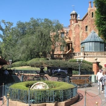 Haunted Mansion - Creepy Haunted Mansion - Haunted Houses Near Me - Orlando, Florida