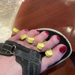 Tootsies wearing cherry berry ! Tootsies wearing cherry berry !