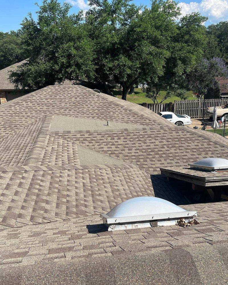 Slide of ER Roofing & Reconstruction