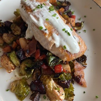 101 Craft Kitchen - Seared Salmon and hash - Gastropubs Near Me - Fishers, Indiana