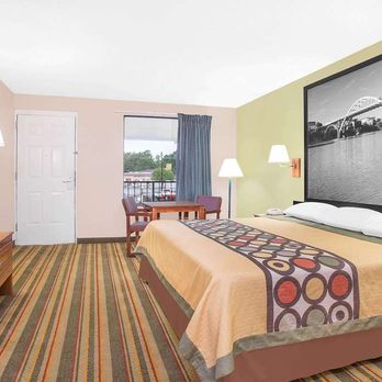 Super 8 by Wyndham Eufaula - Guest room - Hotels Near Me - Eufaula, Alabama