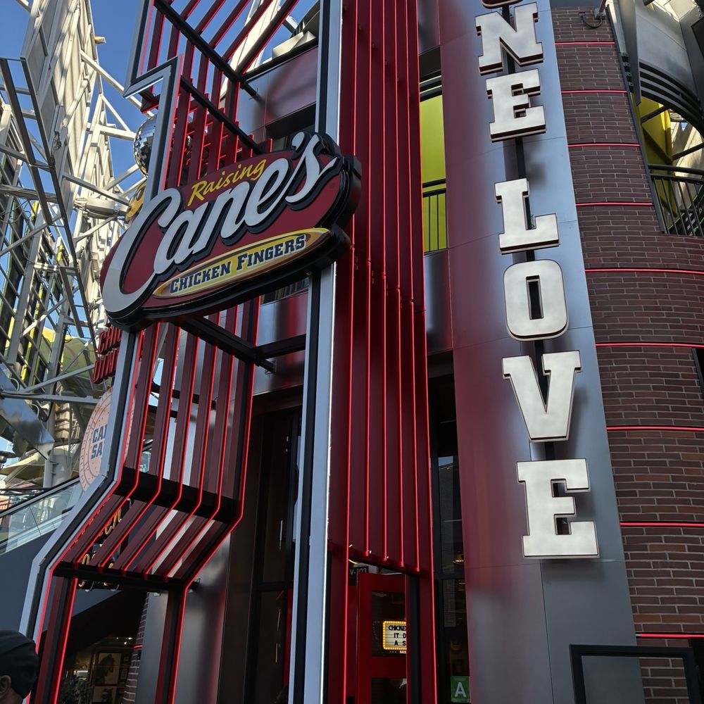 Universal City Walk - Shopping Centers Near Me - Universal City, California Universal City Walk - Shopping Centers Near Me - Universal City, California