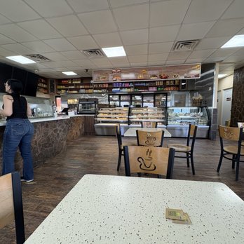 El Cafetal - Comedor - Bakeries Near Me - Camuy, Puerto Rico