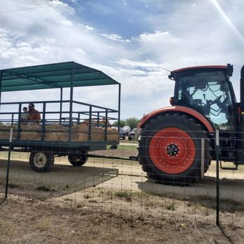 Graff 7A ranch - Hay rides - Attraction Farms Near Me - Hondo, Texas