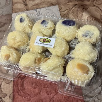 Bunso Breads Bakery & Cafe - Bakeries Near Me