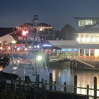 Vickery's Bar & Grill - Shem Creek - Bars Near Me - Mount Pleasant, South Carolina