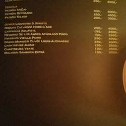 Moet & Chandon Champagne Lounge Bar