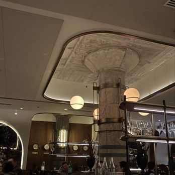 Swift & Sons Steakhouse - Ambiance - American Near Me - Chicago, Illinois