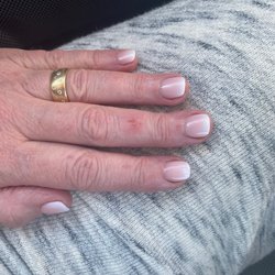 Luxi Nails & Spa