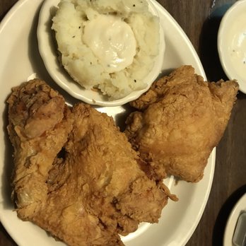 Sammy's - Fried chicken! - American Near Me - Castroville, Texas