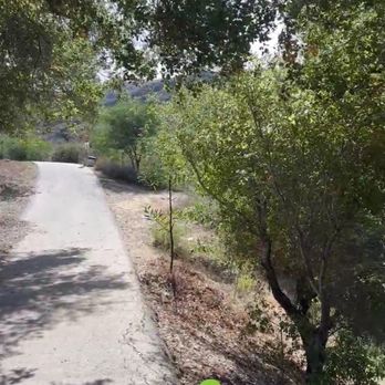 Oak Canyon Dog Park - Trail to the dog park - Dog Parks Near Me - Oak Park, California Oak Canyon Dog Park - Trail to the dog park - Dog Parks Near Me - Oak Park, California