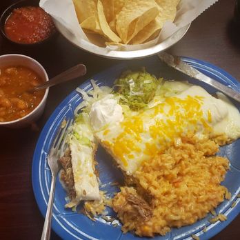 Chelino's Mexican Restaurant - Shredded beef burrito with sour cream sauce, rice and borracho beans - Mexican Near Me - Oklahoma City, Oklahoma