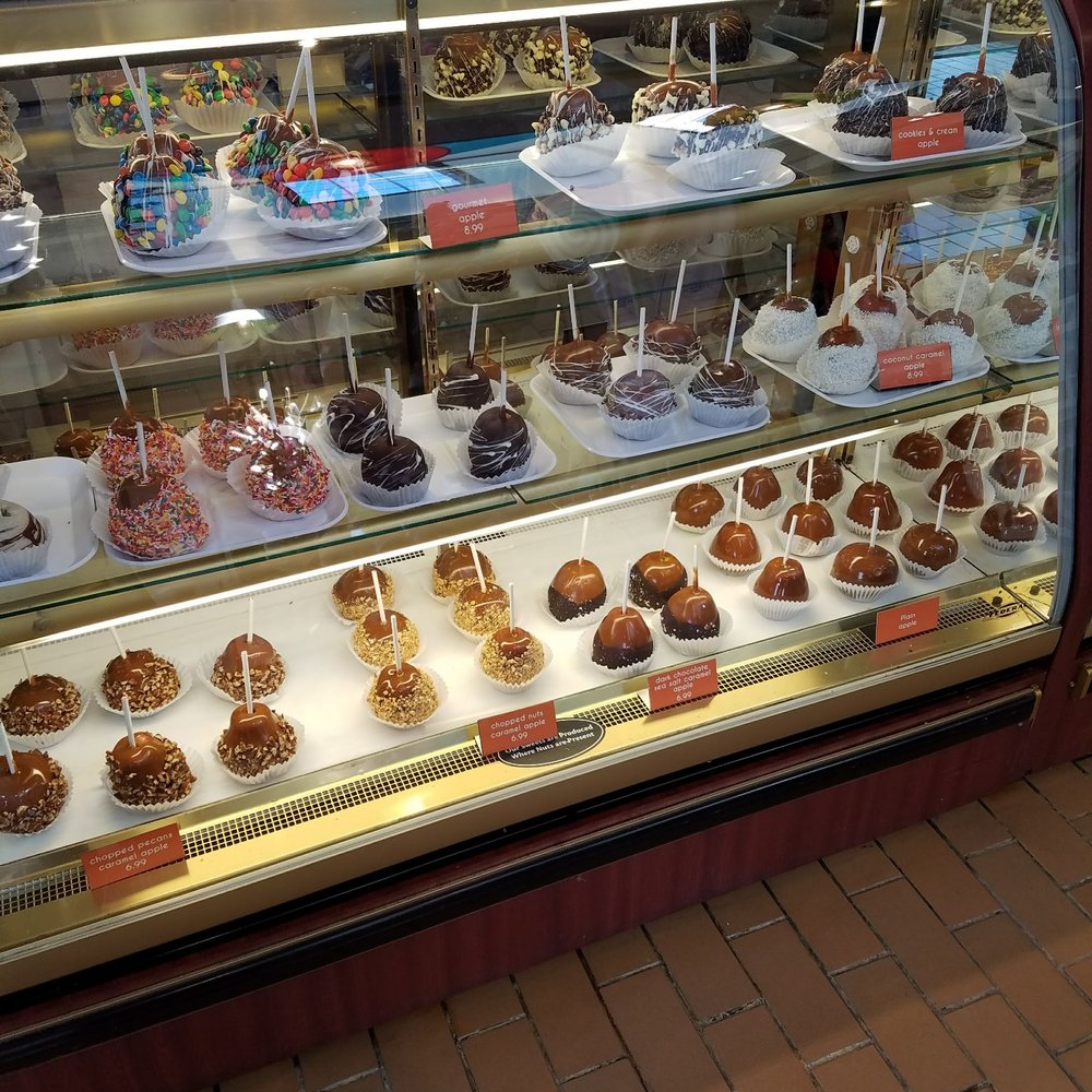 Sweet Sailin Candy - We get to the good stuff! These are numerous versions of candied apples covered in chocolate, caramel, etc. - Desserts Near Me - Orlando, Florida Sweet Sailin Candy - We get to the good stuff! These are numerous versions of candied apples covered in chocolate, caramel, etc. - Desserts Near Me - Orlando, Florida