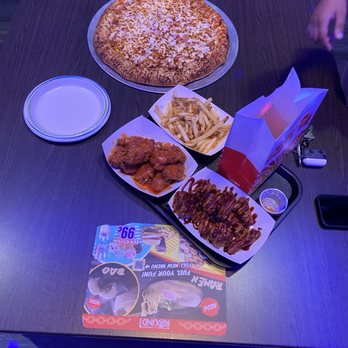 Round1 Bowling & Arcade - Elizabeth - Pizza, wings, fries - Arcades Near Me - Elizabeth, New Jersey Round1 Bowling & Arcade - Elizabeth - Pizza, wings, fries - Arcades Near Me - Elizabeth, New Jersey
