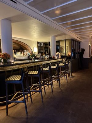 Jac's on Bond by null