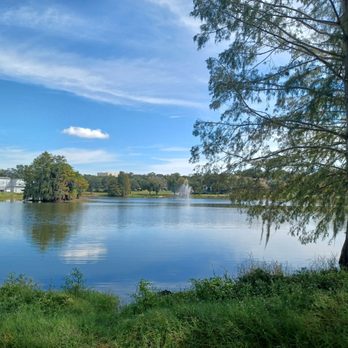 Center Lake Park - Parks Near Me Center Lake Park - Parks Near Me