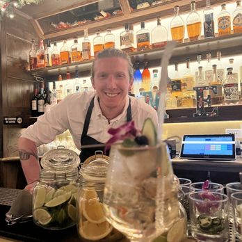 Bartley's - Very charming bartender - Cocktail Bars Near Me - New York, New York Bartley's - Very charming bartender - Cocktail Bars Near Me - New York, New York
