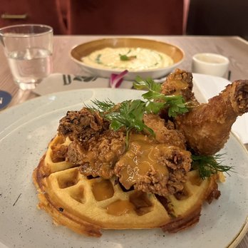 Dolly's - Chicken & Waffle - Cocktail Bars Near Me - New York, New York Dolly's - Chicken & Waffle - Cocktail Bars Near Me - New York, New York