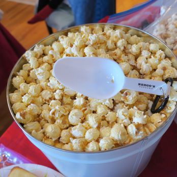 Berco's Popcorn - 2 gallon tin of white truffle - Popcorn Shops Near Me - Chicago, Illinois