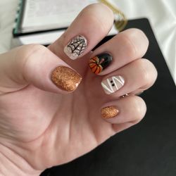 Beaute Nail Spa - Halloween