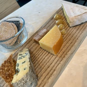 The Cheese Barge - 3 cheeses served with crackers - British Near Me - London, XGL The Cheese Barge - 3 cheeses served with crackers - British Near Me - London, XGL