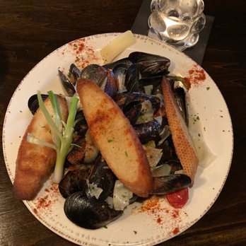Rodney's On Broadway - Delicious mussels! - New American Near Me - Georgetown, Kentucky