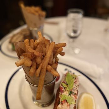 RL Restaurant - lobster roll, French Fries - New American Near Me - Chicago, Illinois RL Restaurant - lobster roll, French Fries - New American Near Me - Chicago, Illinois