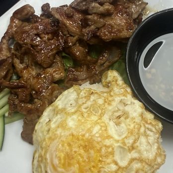 Phở W’ Me - Grilled chicken with steam rice and egg - Vietnamese Near Me - Gallup, New Mexico Phở W’ Me - Grilled chicken with steam rice and egg - Vietnamese Near Me - Gallup, New Mexico