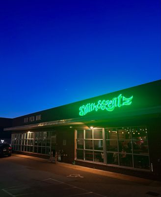 Smith & Lentz Brewing and Pizza by null