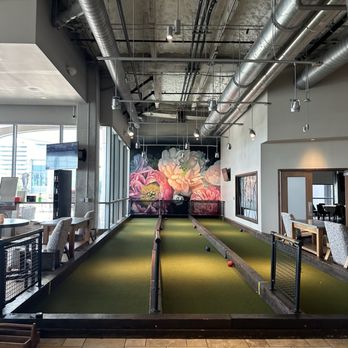 Pinstripes - New American Near Me - Houston, Texas