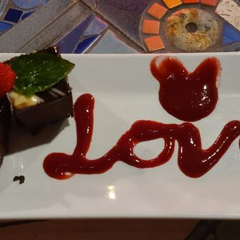 Robins Restaurant - Anniversary dessert - New American Near Me - Cambria, California