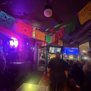 Roberto's Cantina - Karaoke - Mexican Near Me - Sunnyvale, California