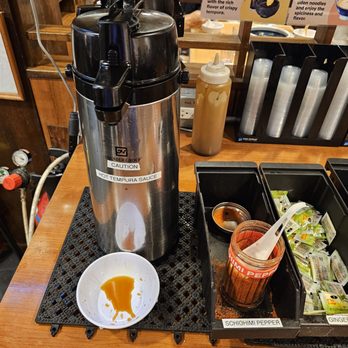 Marugame Udon - Pro tip: mix a teaspoon of schichimi pepper to your hot tempura sauce for extra flavor to dip your tempura in. - Japanese Near Me - Honolulu, Hawaii