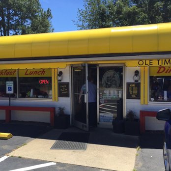 Ole Time Barbecue - Photo by Kevin Dern - Barbeque Near Me - Raleigh, North Carolina Ole Time Barbecue - Photo by Kevin Dern - Barbeque Near Me - Raleigh, North Carolina