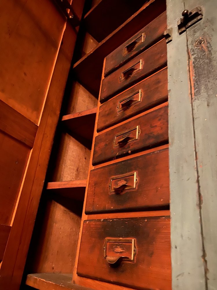 Fox Room South Antiques Image